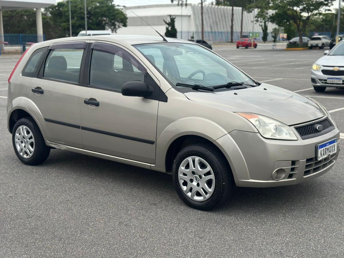 FORD Fiesta Hatch - Foto