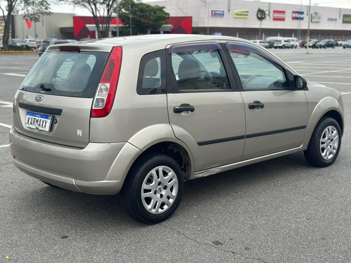 FORD Fiesta Hatch - Foto