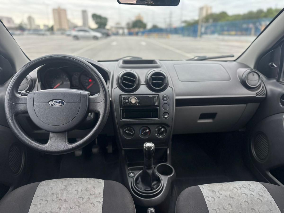 FORD Fiesta Hatch - Foto