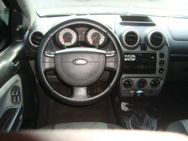 FORD Fiesta Hatch - Foto