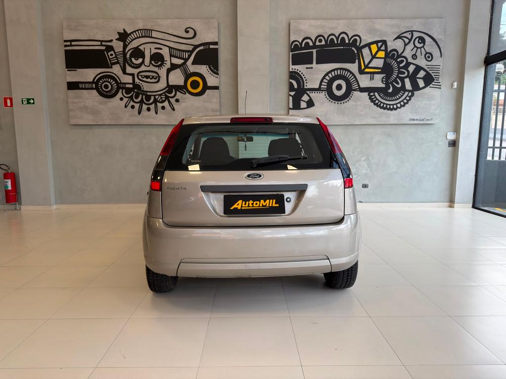 FORD Fiesta Hatch - Foto