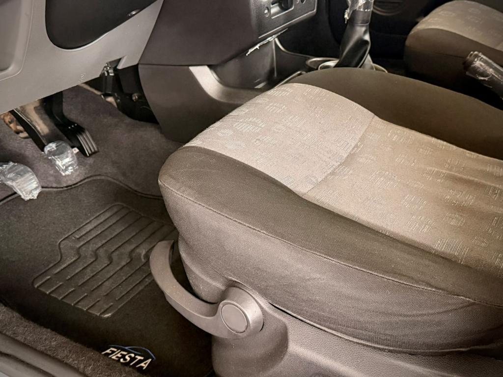 FORD Fiesta Hatch - Foto