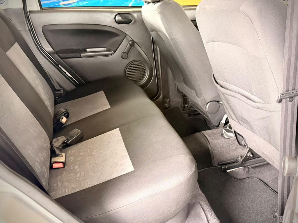 FORD Fiesta Hatch - Foto