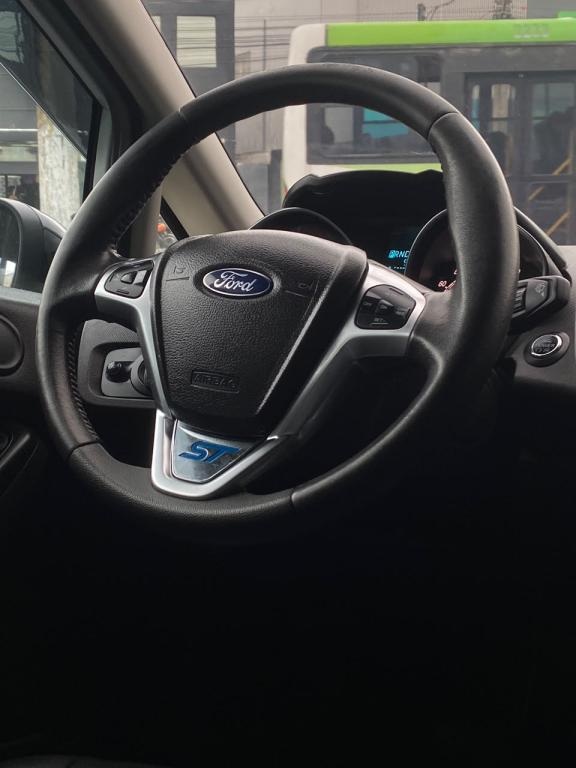 FORD Fiesta Hatch - Foto