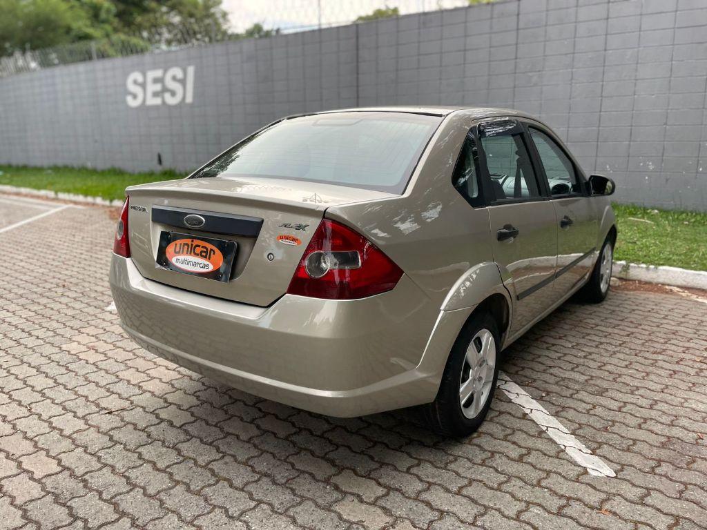 FORD Fiesta Sedan - Foto