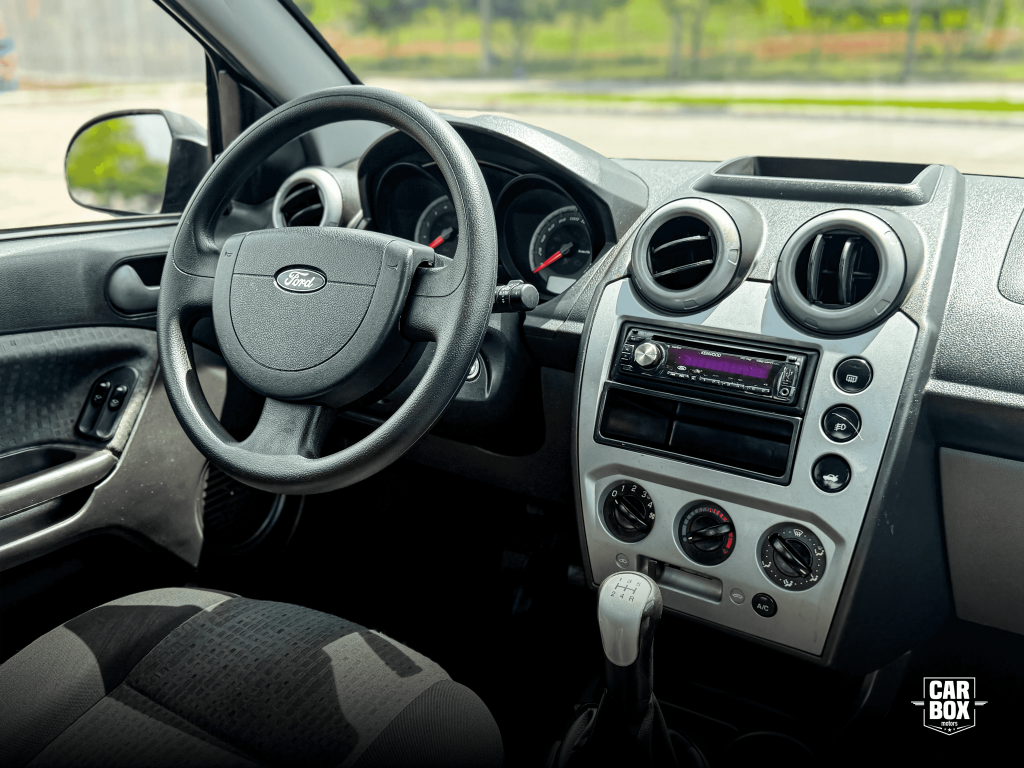 FORD Fiesta Sedan - Foto