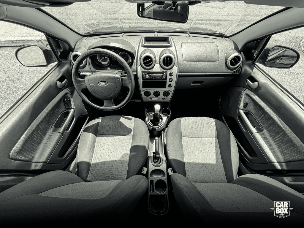 FORD Fiesta Sedan - Foto