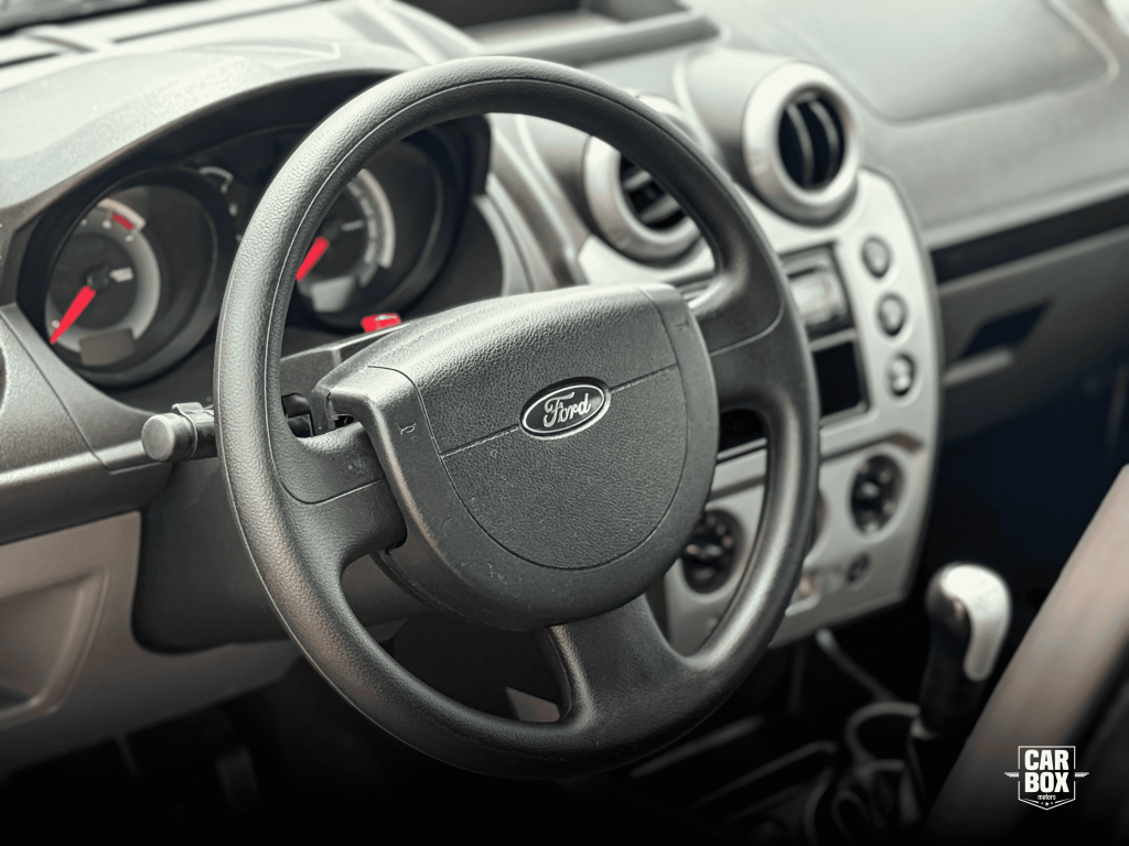 FORD Fiesta Sedan - Foto