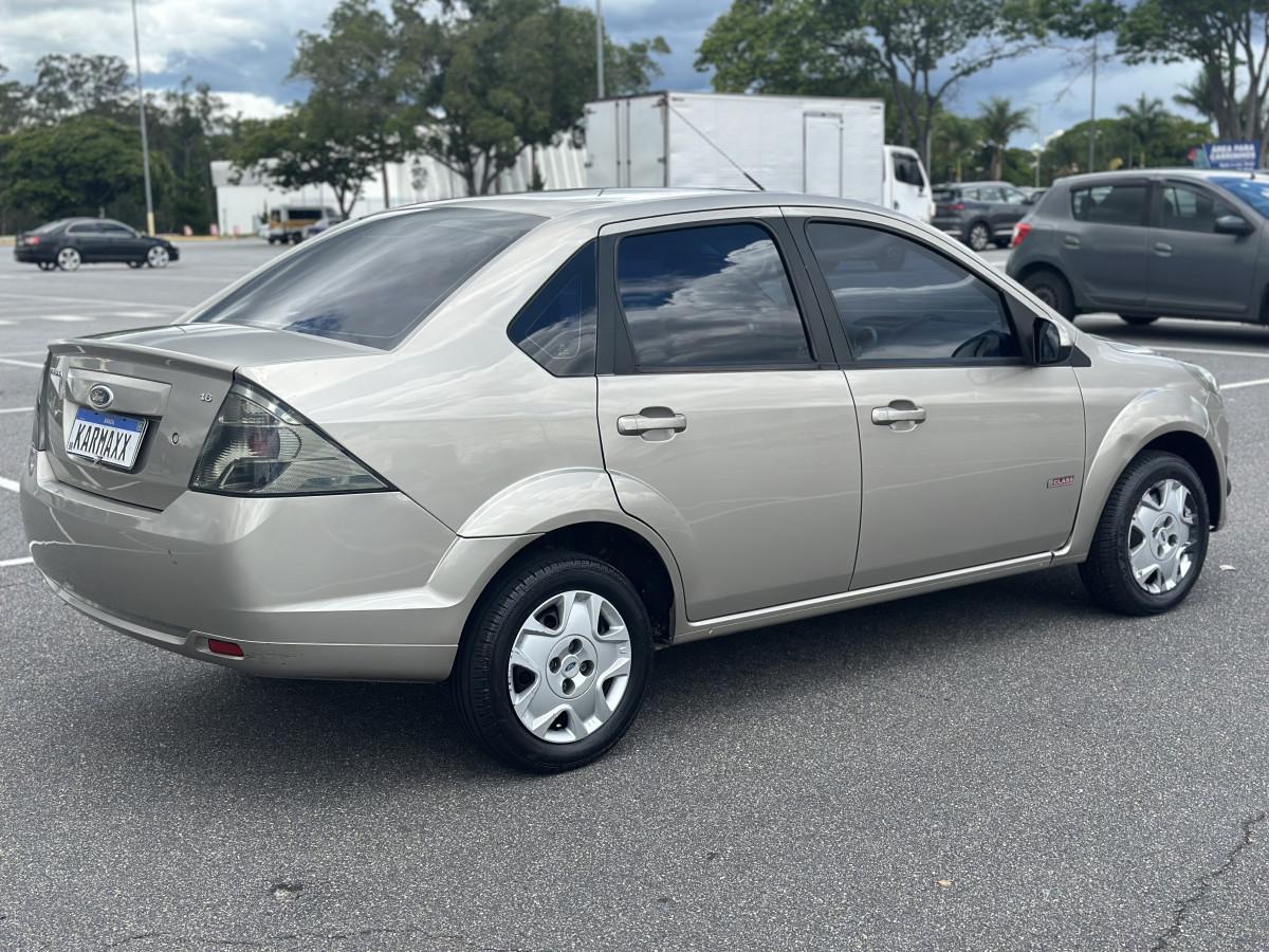 FORD Fiesta Sedan - Foto