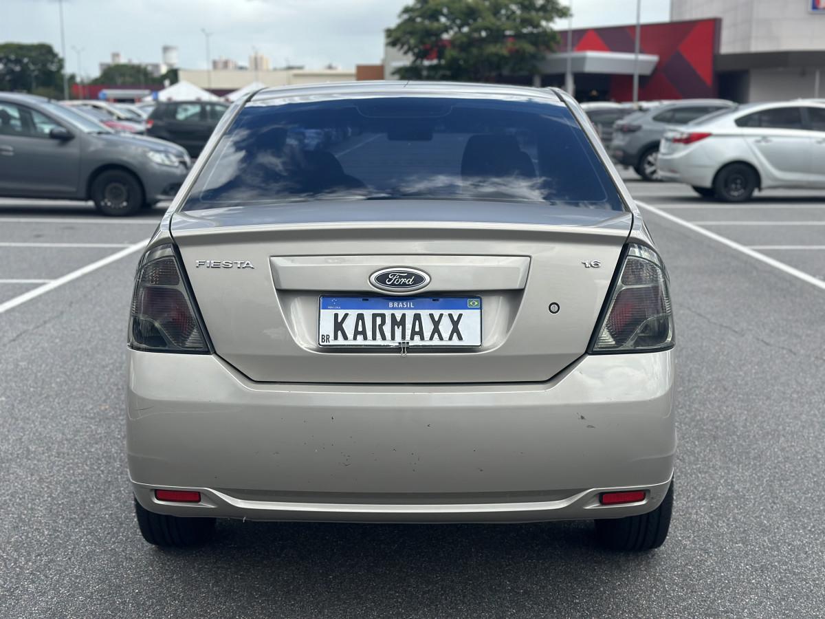 FORD Fiesta Sedan - Foto