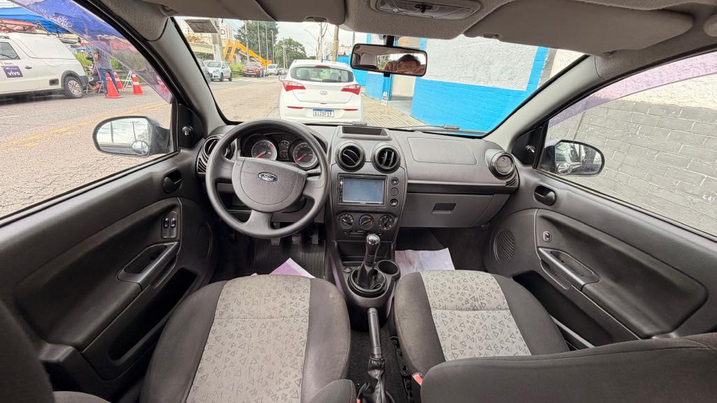 FORD Fiesta Sedan - Foto