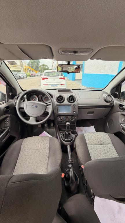 FORD Fiesta Sedan - Foto