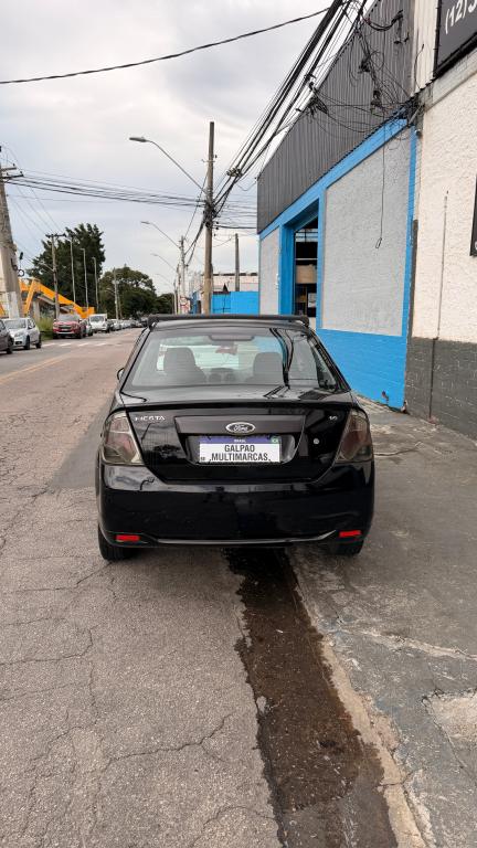 FORD Fiesta Sedan - Foto