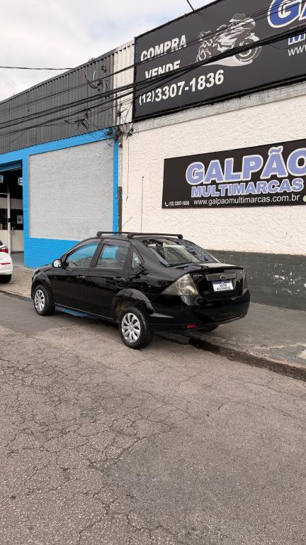 FORD Fiesta Sedan - Foto