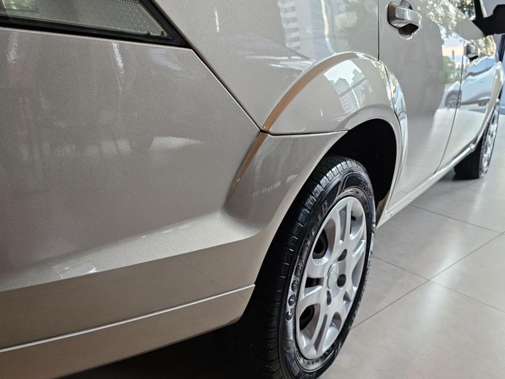 FORD Fiesta Sedan - Foto