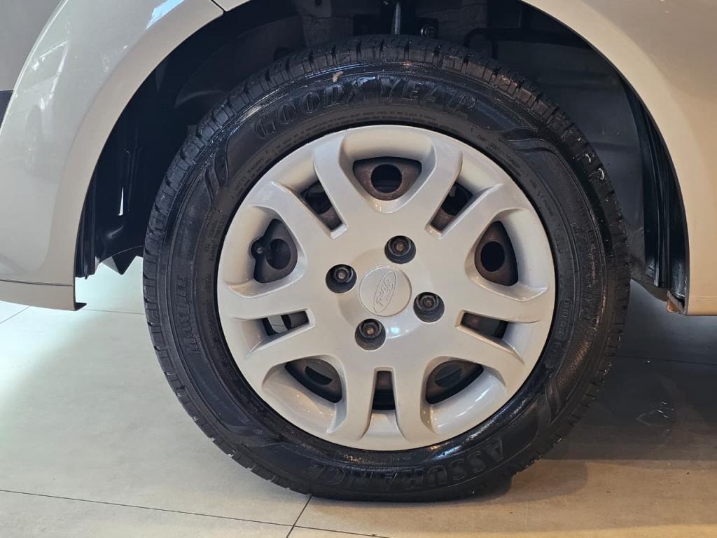 FORD Fiesta Sedan - Foto