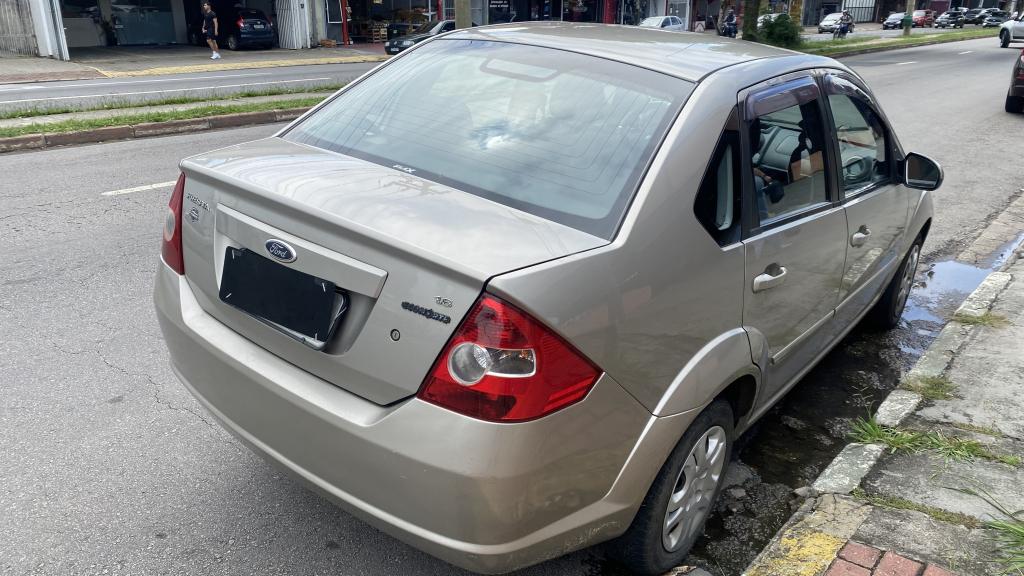 FORD Fiesta Sedan - Foto