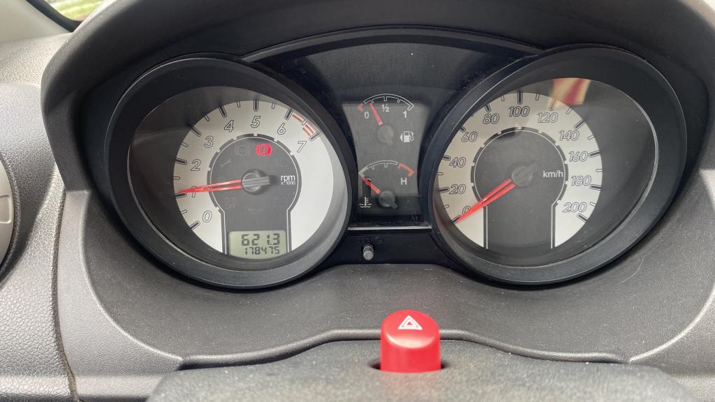 FORD Fiesta Sedan - Foto