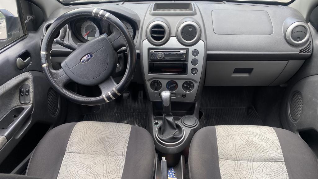 FORD Fiesta Sedan - Foto