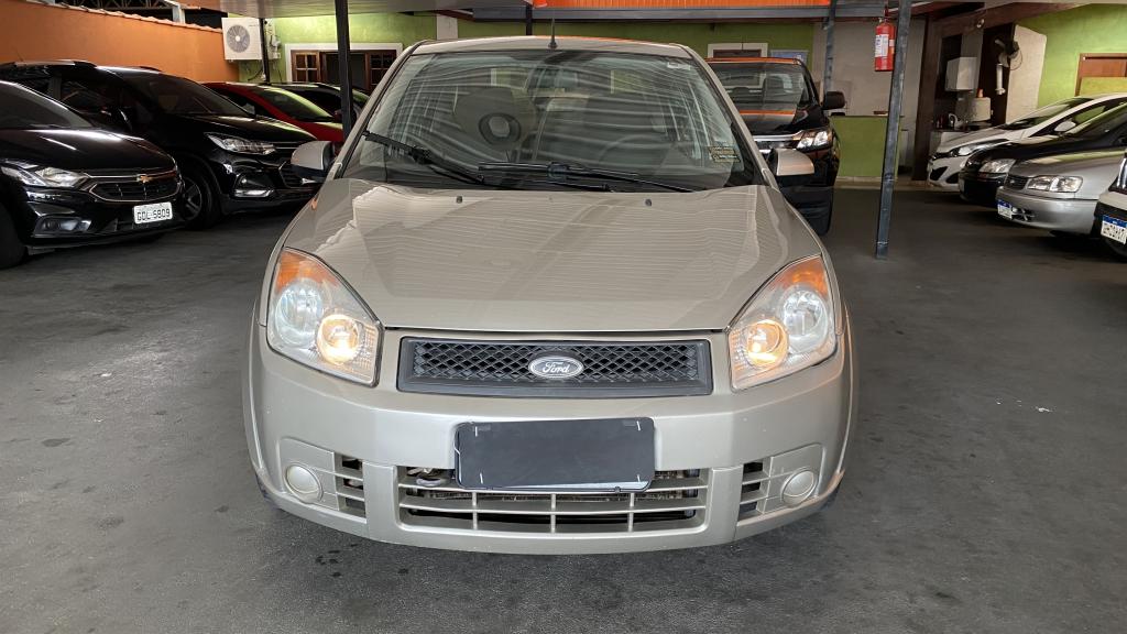 FORD Fiesta Sedan - Foto