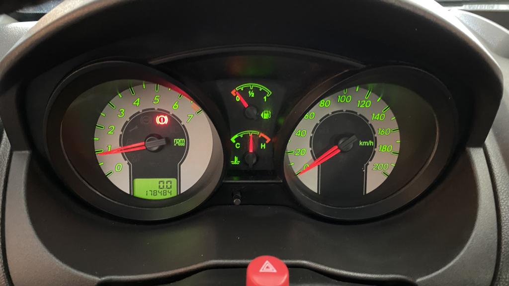 FORD Fiesta Sedan - Foto