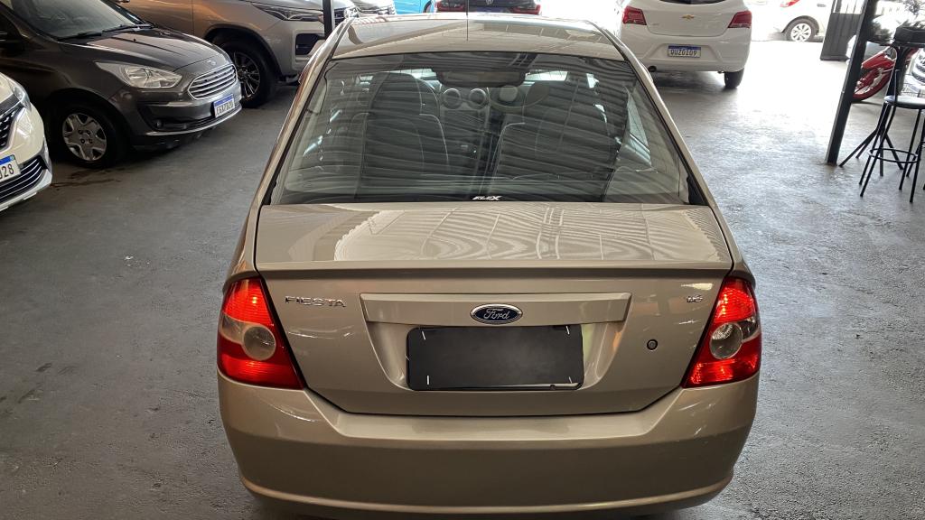 FORD Fiesta Sedan - Foto