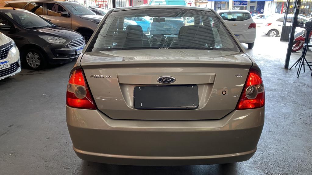FORD Fiesta Sedan - Foto