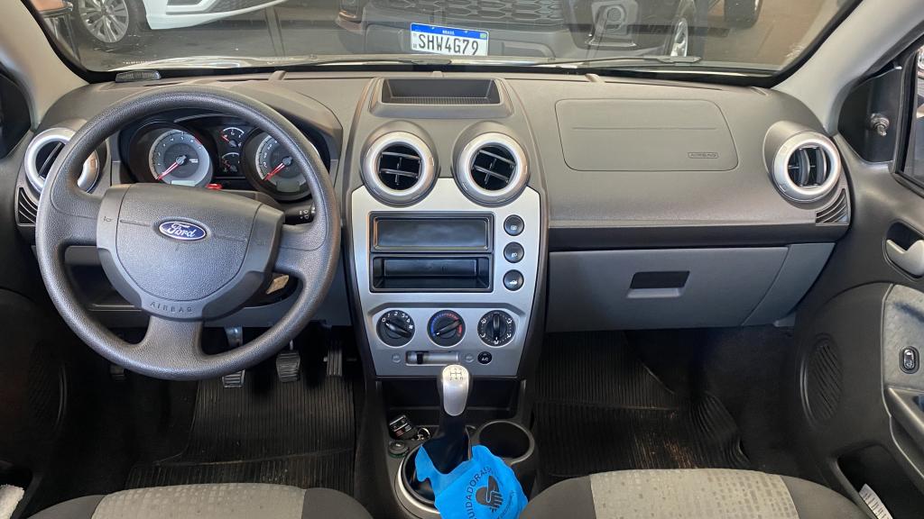 FORD Fiesta Sedan - Foto