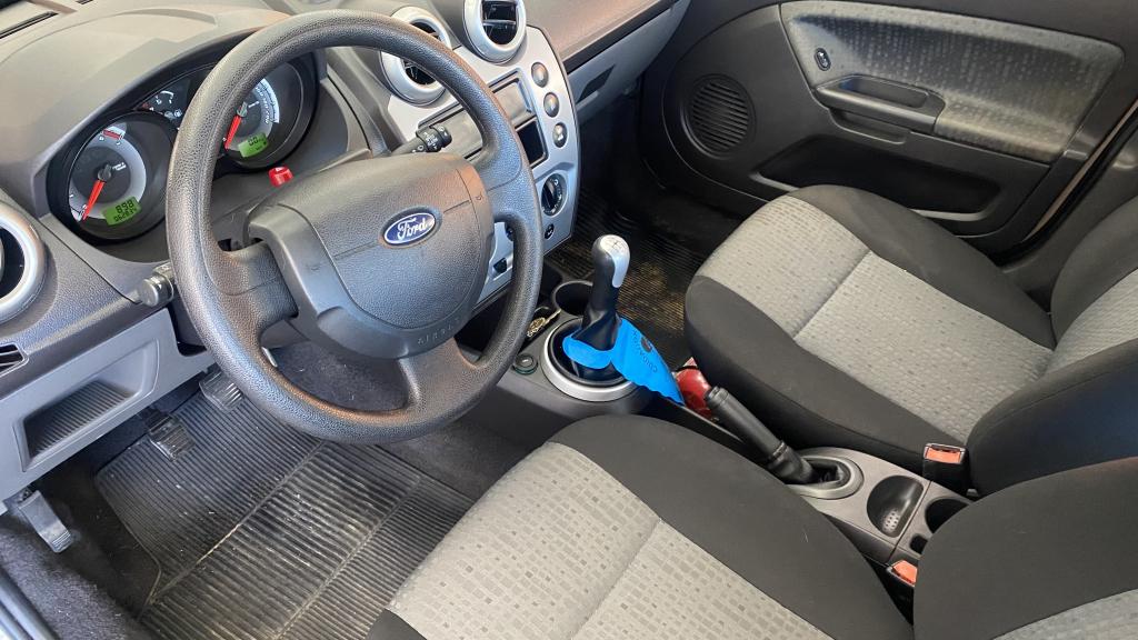 FORD Fiesta Sedan - Foto
