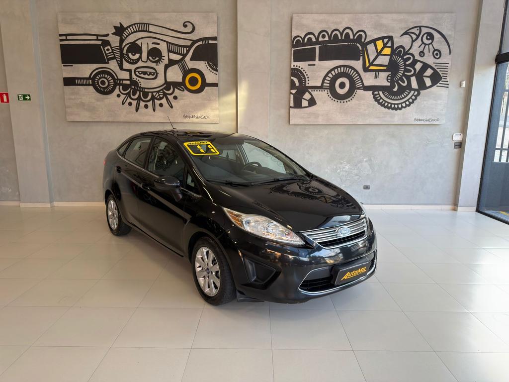 FORD Fiesta Sedan
