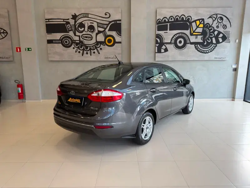 FORD Fiesta Sedan - Foto