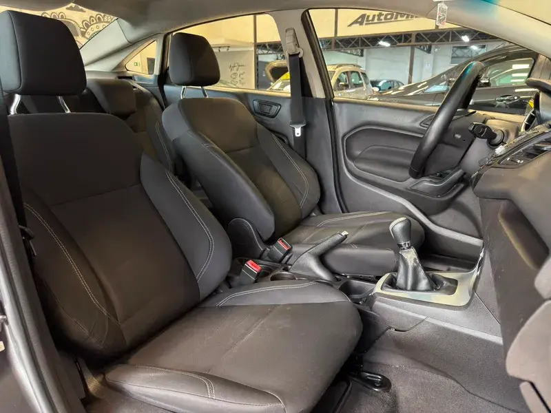 FORD Fiesta Sedan - Foto