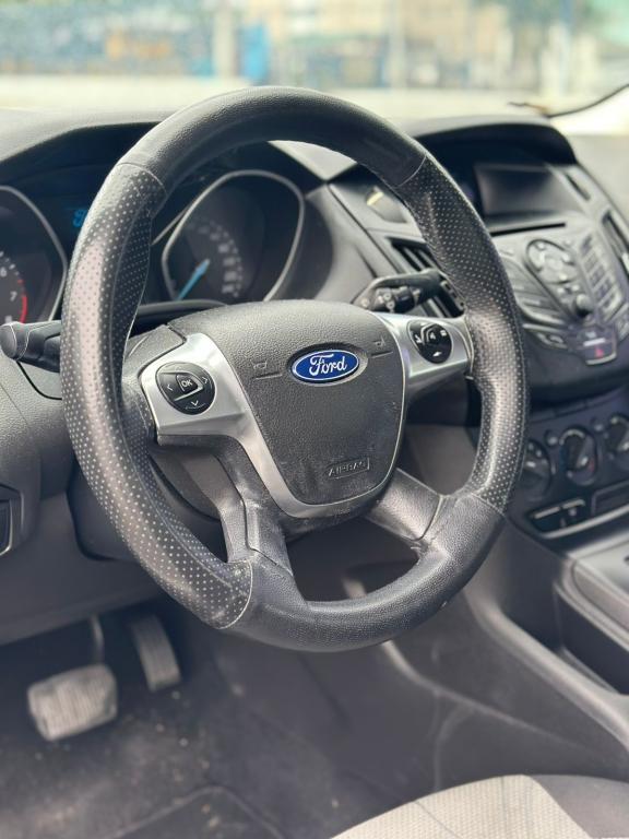 FORD Focus Hatch - Foto