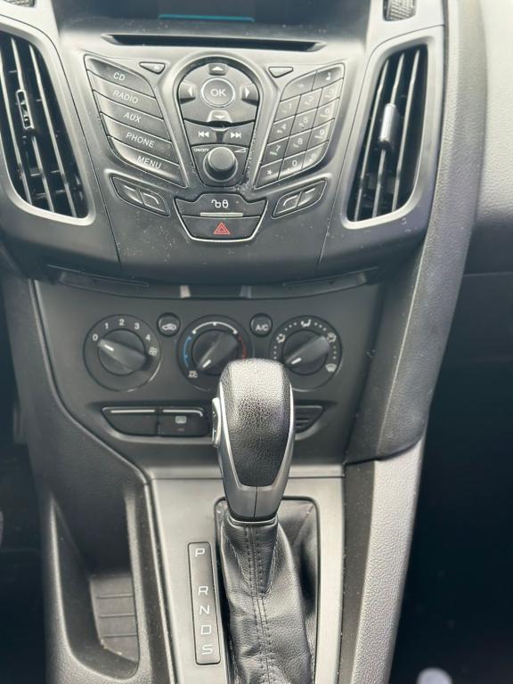 FORD Focus Hatch - Foto