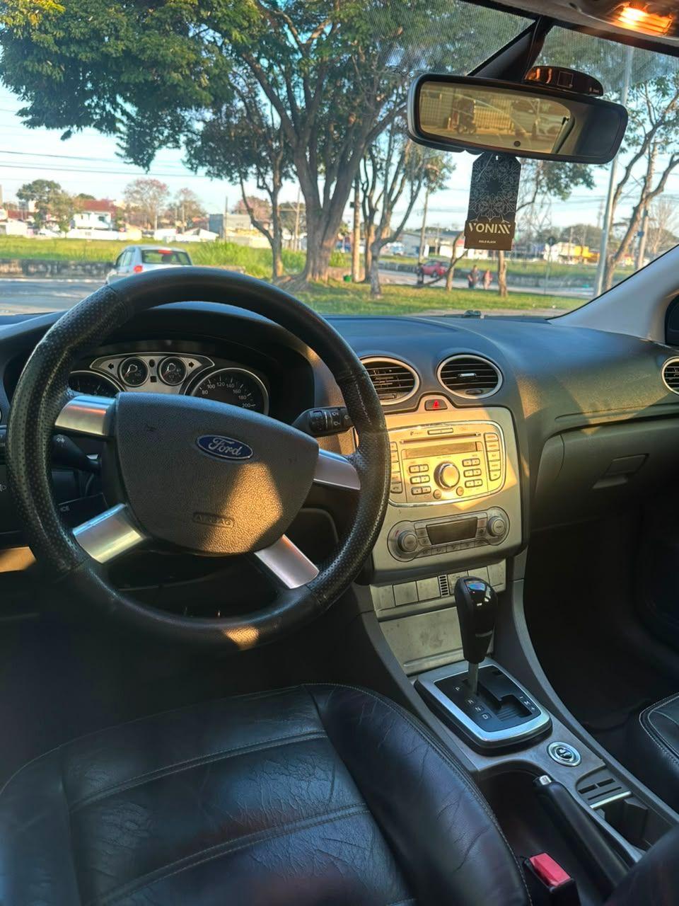 FORD Focus Hatch - Foto