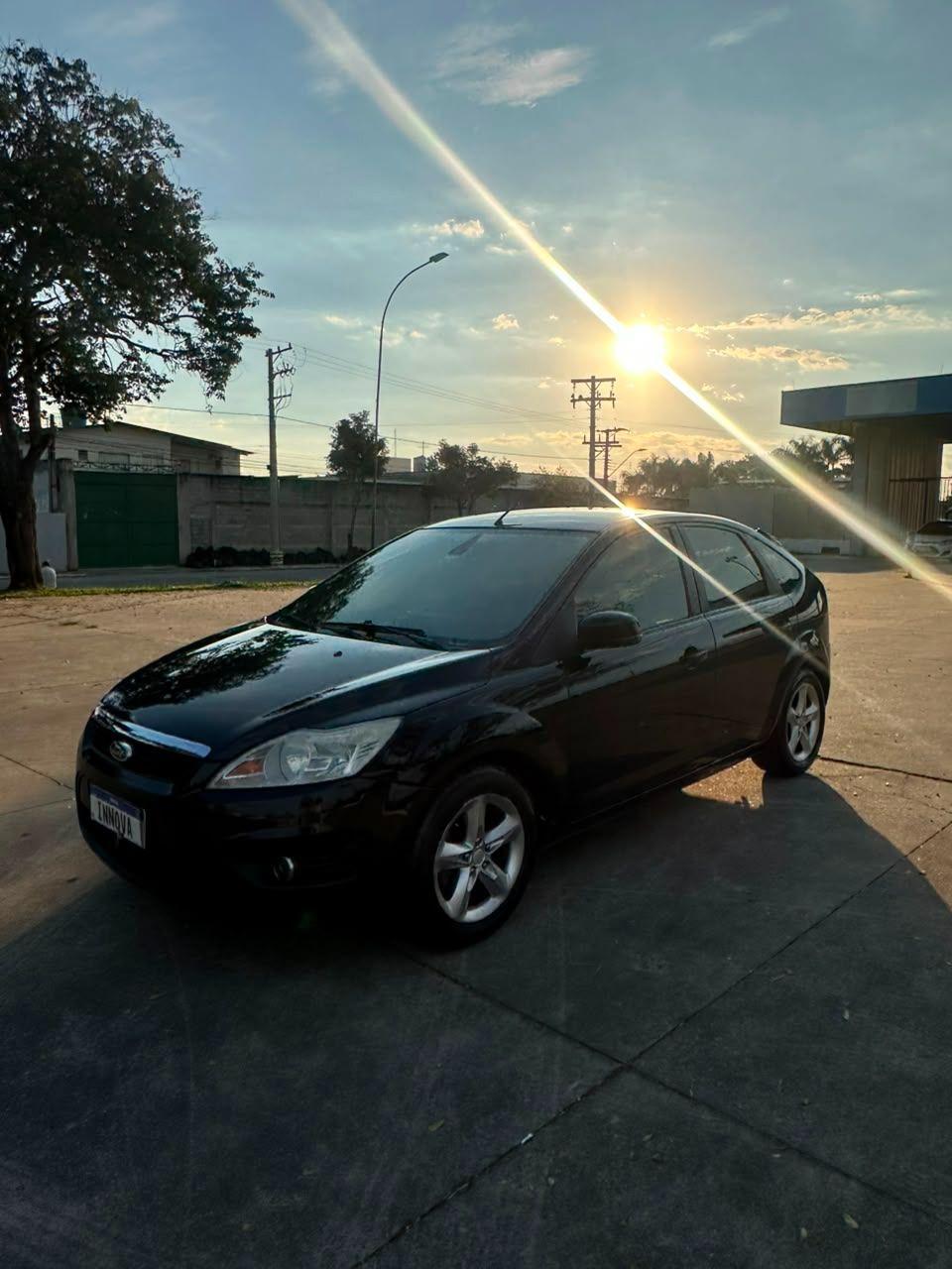 FORD Focus Hatch - Foto