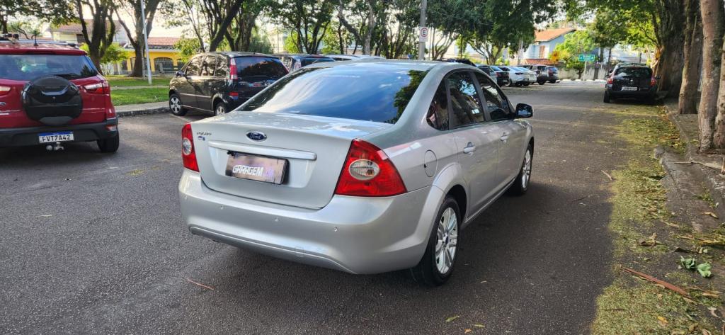 FORD Focus Sedan - Foto