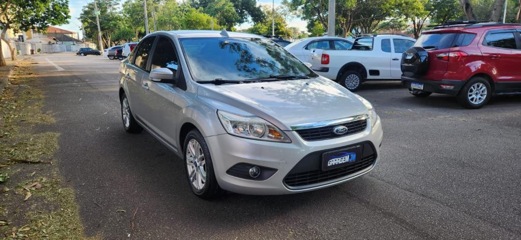 FORD Focus Sedan - Foto