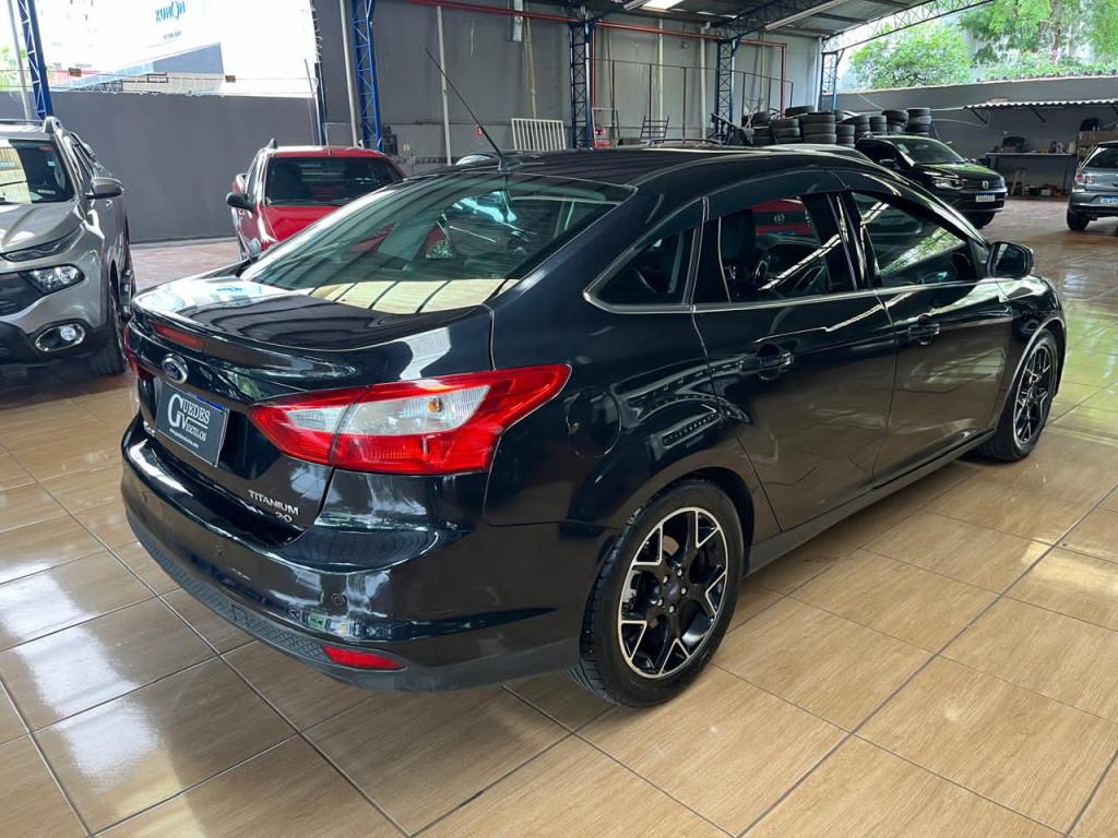 FORD Focus Sedan - Foto