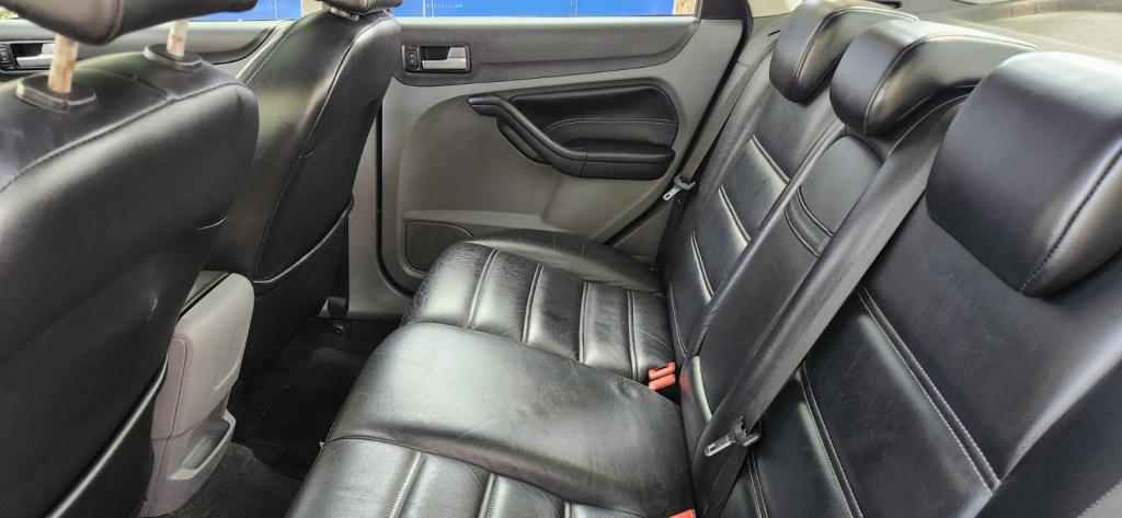 FORD Focus Sedan - Foto