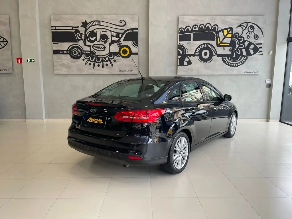 FORD Focus Sedan - Foto