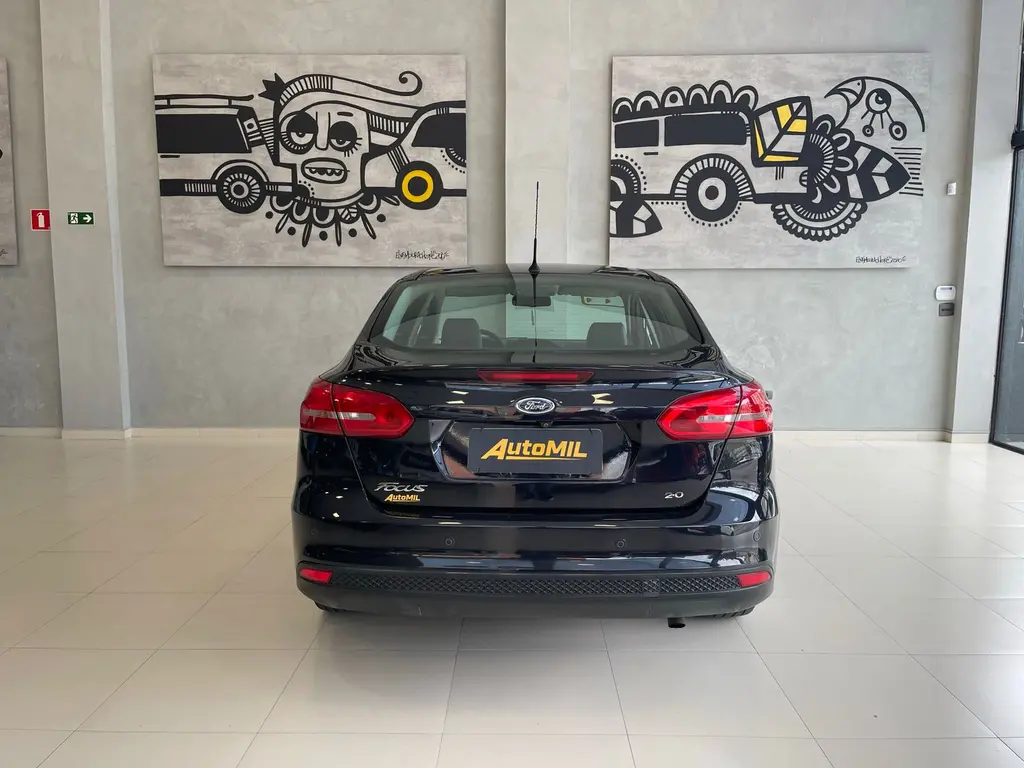 FORD Focus Sedan - Foto