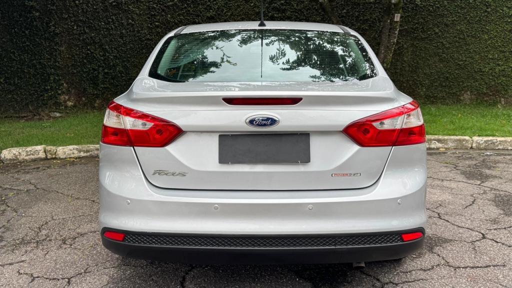 FORD Focus Sedan - Foto