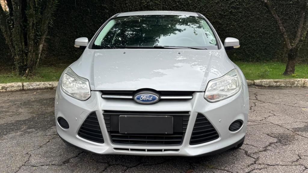 FORD Focus Sedan - Foto