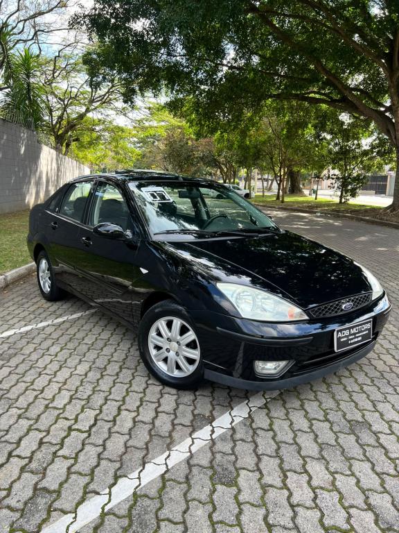 FORD Focus Sedan - Foto