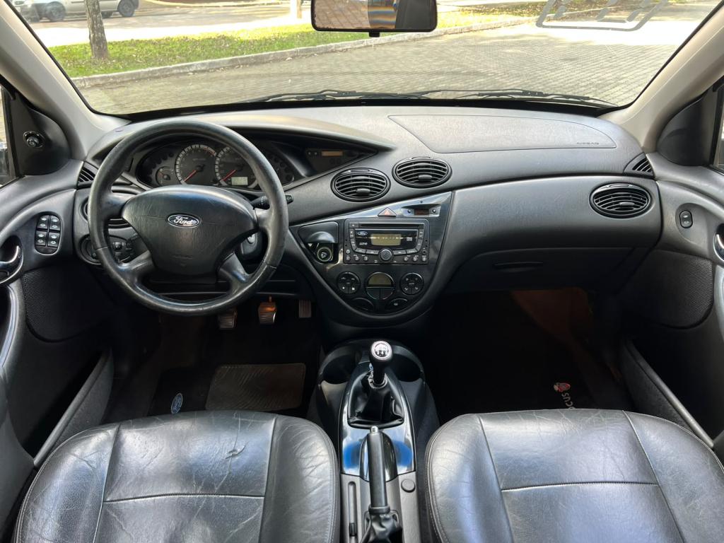 FORD Focus Sedan - Foto