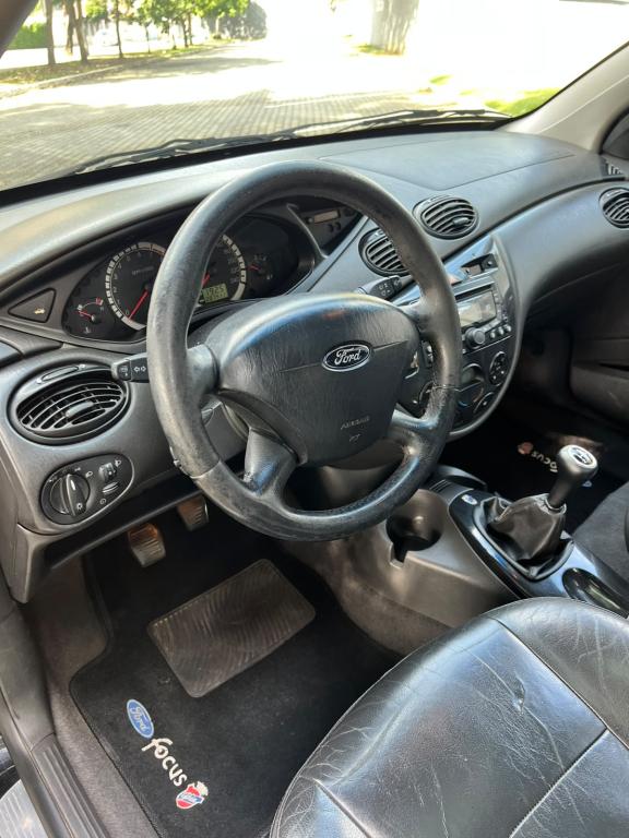 FORD Focus Sedan - Foto