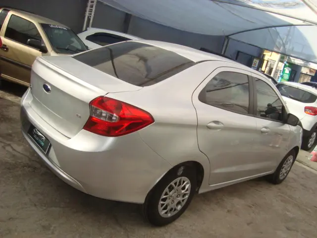 FORD Ka + Sedan - Foto