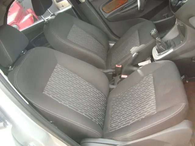 FORD Ka + Sedan - Foto