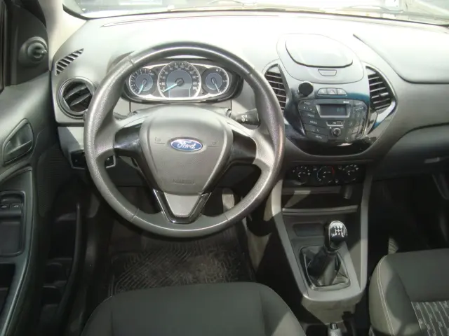 FORD Ka + Sedan - Foto